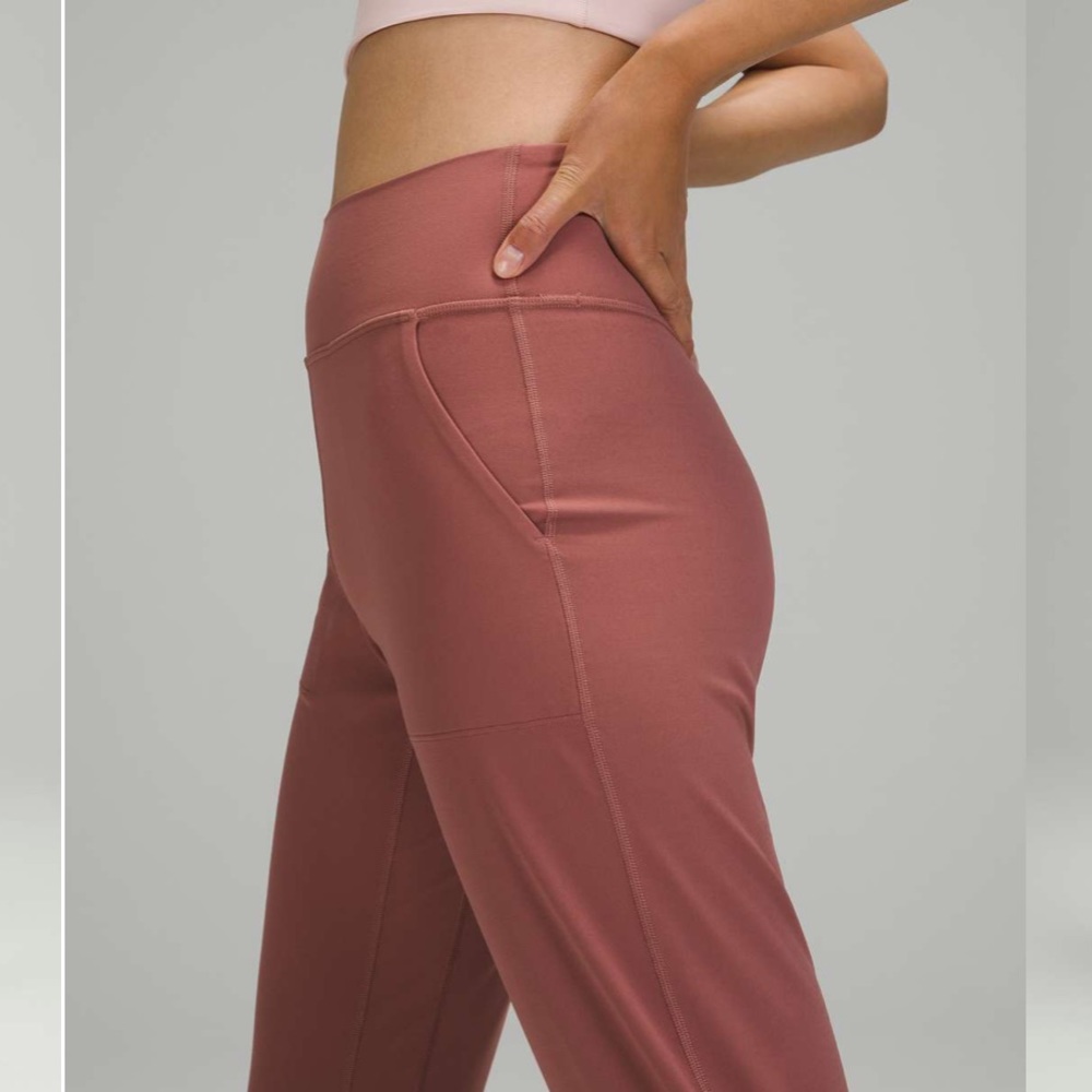 Lululemon spiced chai align jogger 28”   Size 8